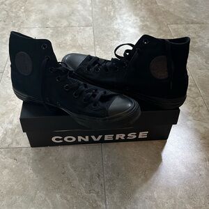 EUC Converse Chuck Taylor Black Monochrome Size 10.5
